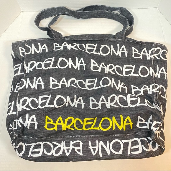 Robin Ruth Barcelona Canvas Tote Bag - Picture 4 of 9